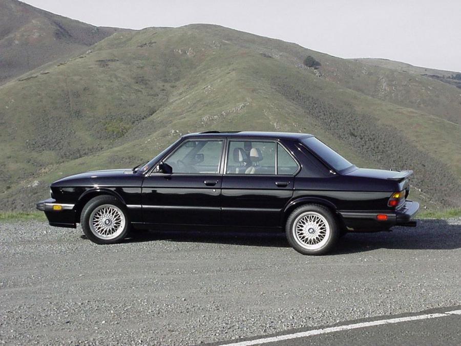  BMW M5 1986 года  (US) (фото 6 из 10)